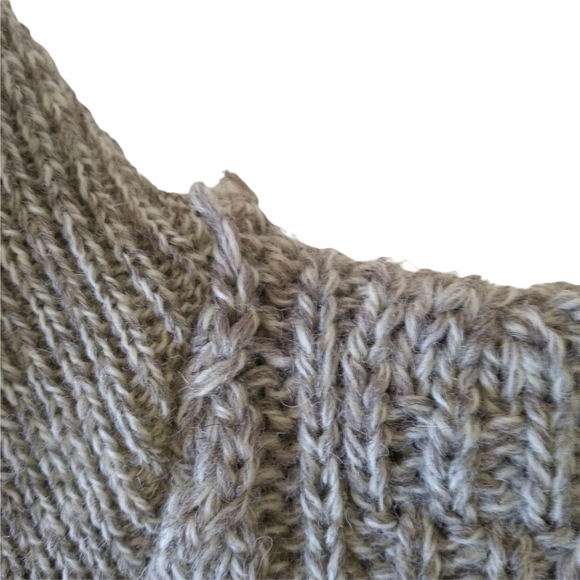 100% wool vintage oversized sweater - Picture 4 of 8